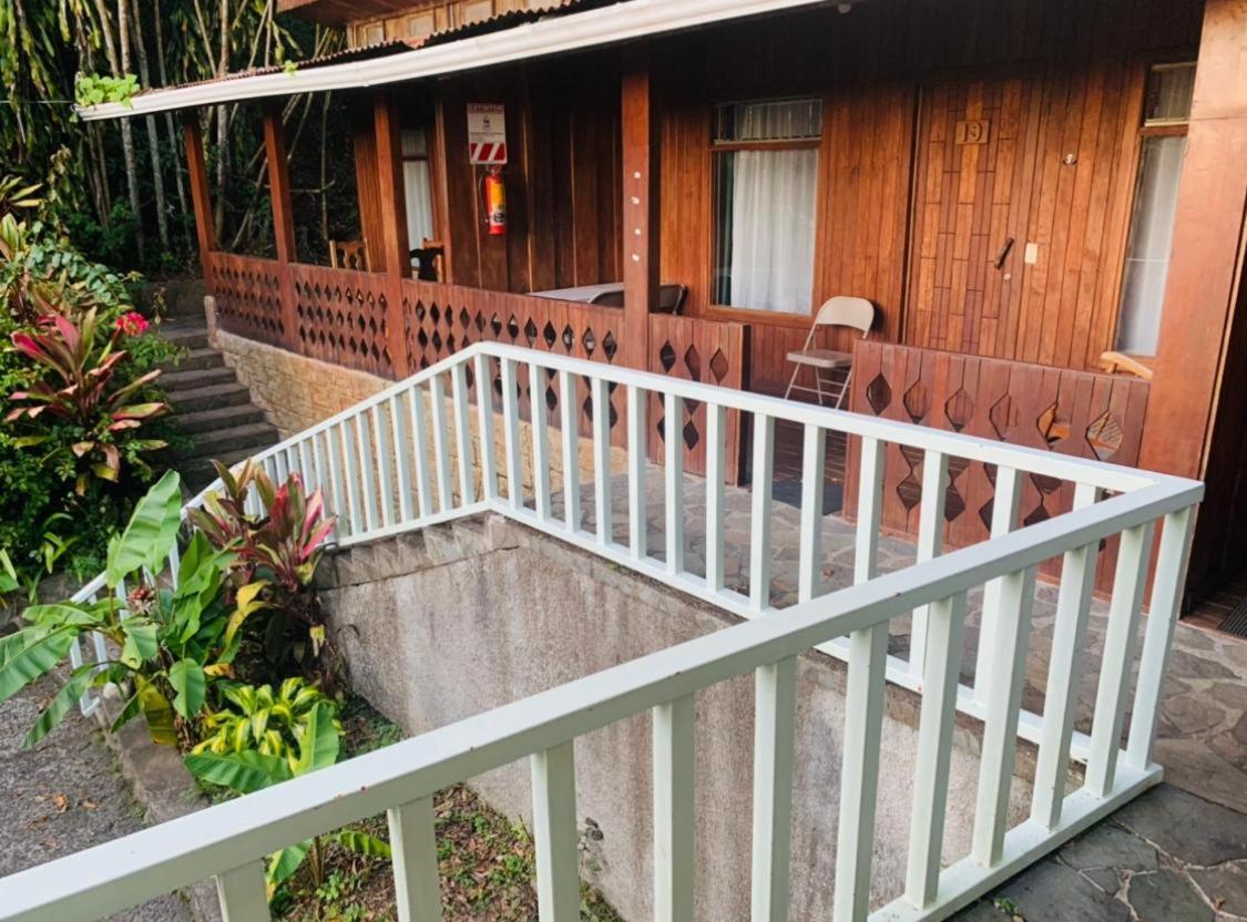 Hotel Quetzal Inn Monteverde Екстериор снимка